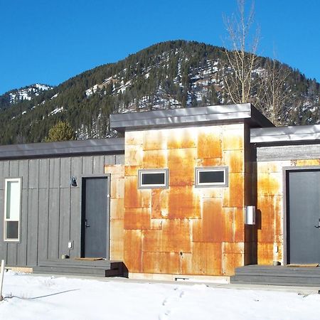 Terra Nova Cabins West Yellowstone Exterior foto